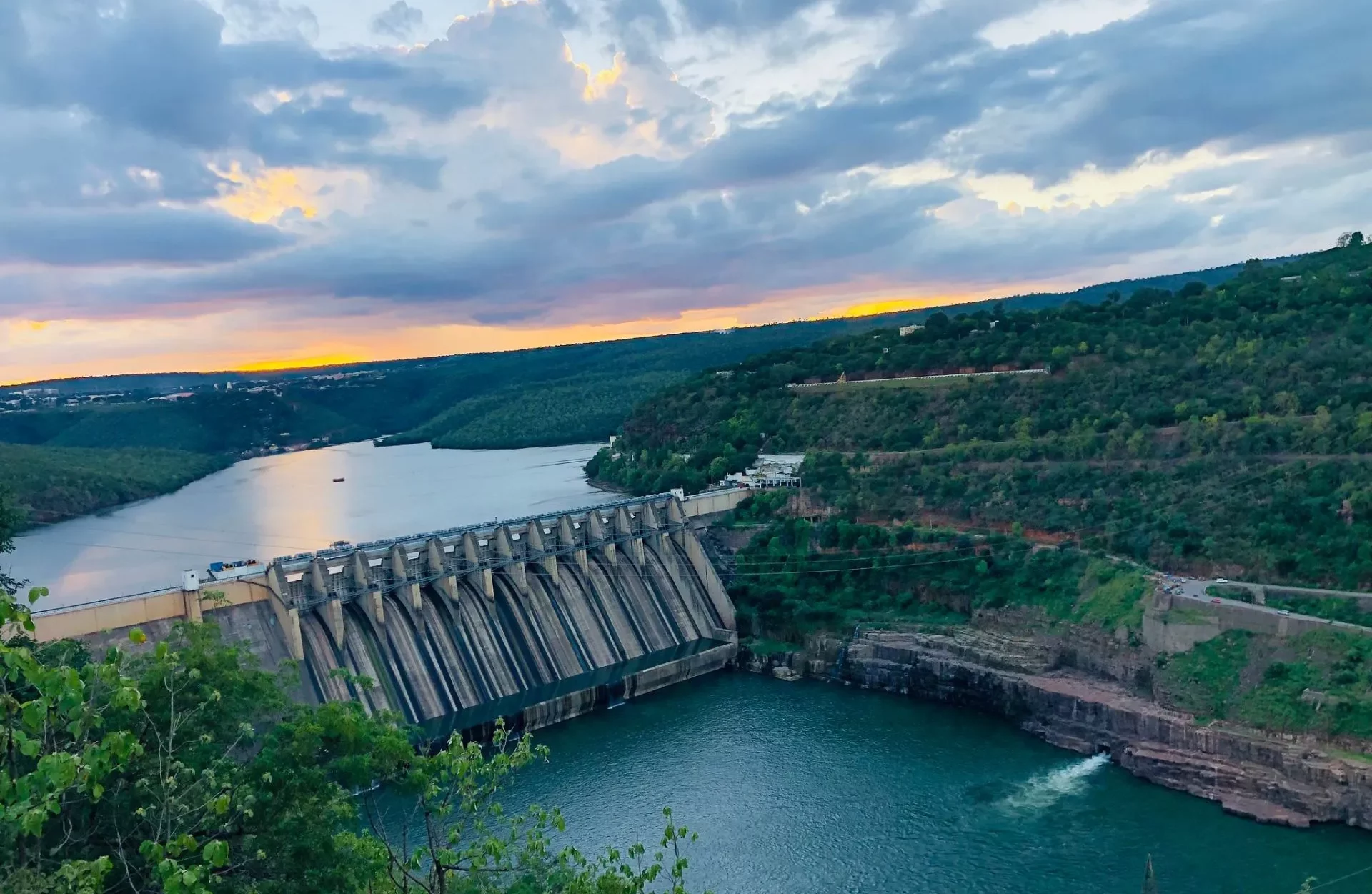 Beautiful Hill Stations Near Hyderabad