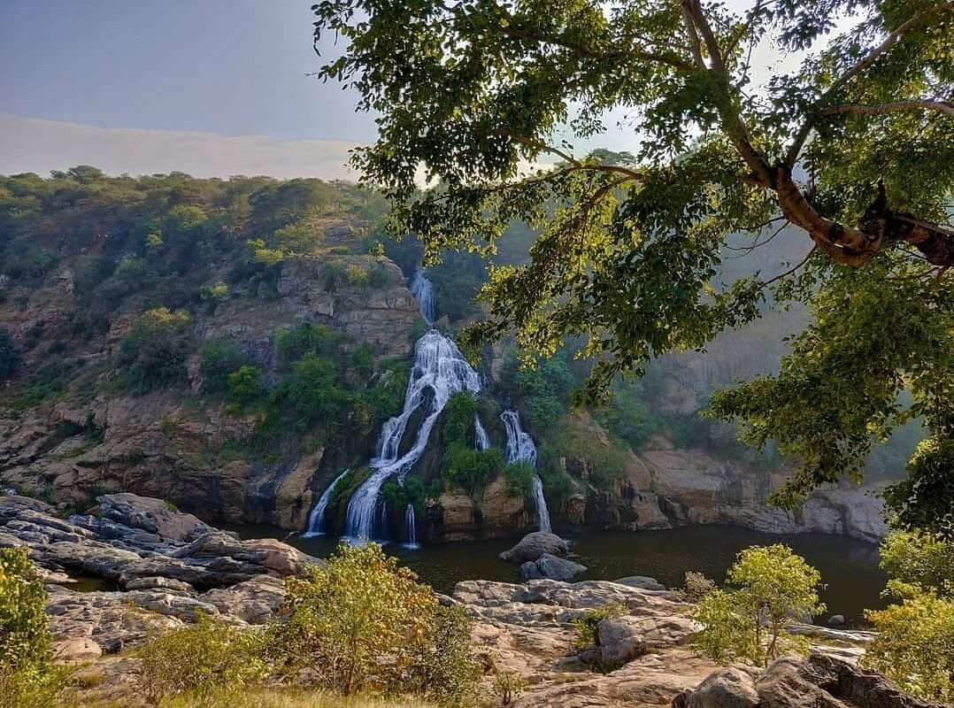 Chunchi Falls: