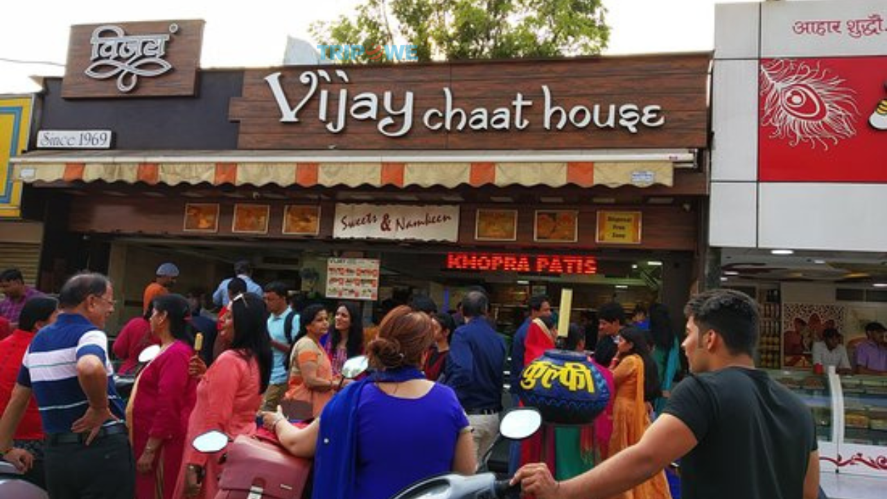 Famous food places in Indore